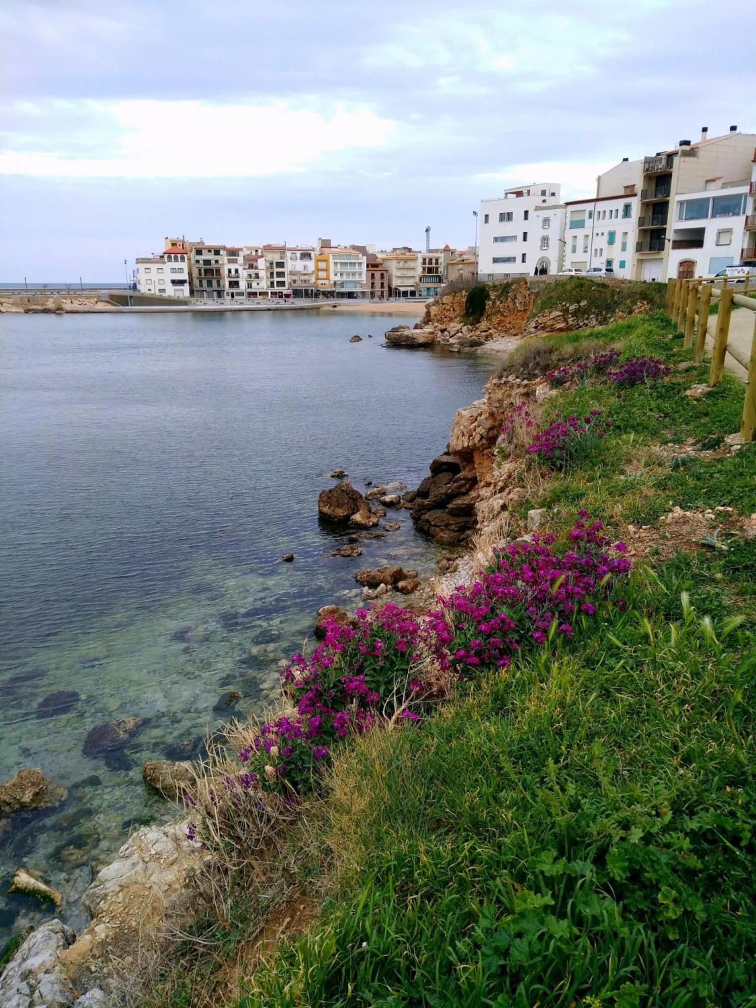 Passeig Del Mar L'Escala Exterior foto